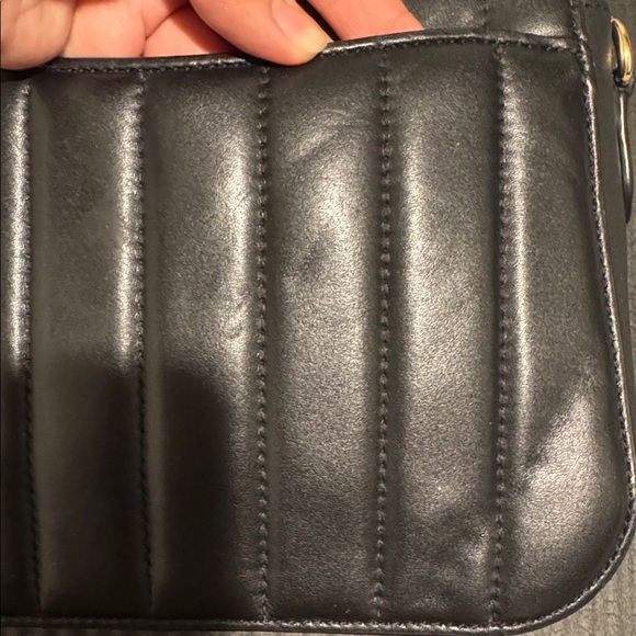 Elegant Black Quilted coach handbag - Picture 8 of 8